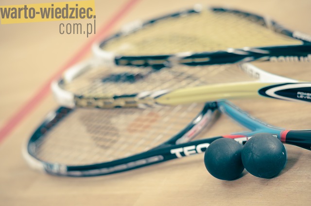 Jak unikać kontuzji w grze w squasha?